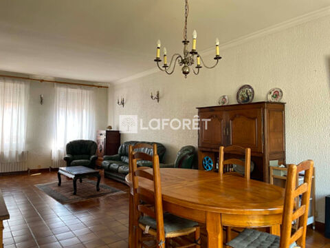   Aulnoye-Aymeries / Vaste Maison de 161 m2 à usage d'habitation et de commerce avec parking, abri de jardin sur terrain de 1100 m Maison - 9 pièce(s) - 162 m²