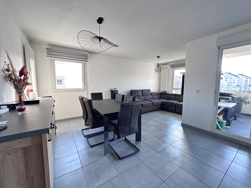 Vente Appartement Appartement 4 pièces - Traversant - Chambéry - 85m2 Chambery