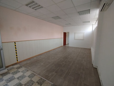 Local commercial Salon De Provence 44,20 m2 685 13300 Salon de provence
