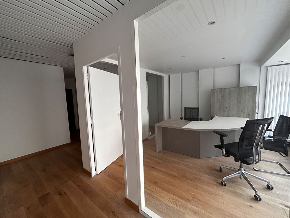   Local commercial Paris 5 pièces 105,25 m2 