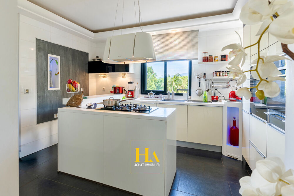 � vendre  Maison Saint-Pierre (97410)