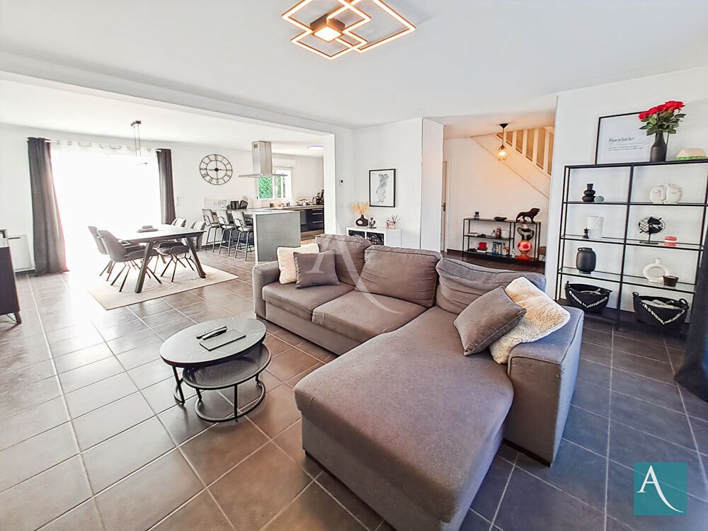 Maison contemporaine 130 m² Terrain 488 m² 4 chambres Saint-Germain-lès-Arpajon