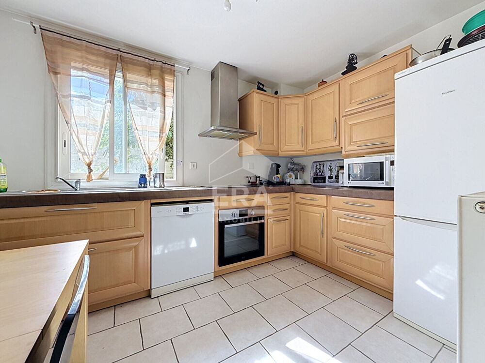 Vente Maison Maison à vendre à  Saclas 5 pièce(s) 103 m2 Saclas