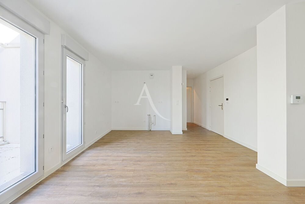 APPARTEMENT T4 78.25m² DERNIER ETAGE AVEC BALCON ET PK