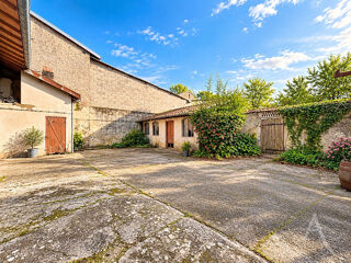  Maison à vendre 15 + pièces 291 m²