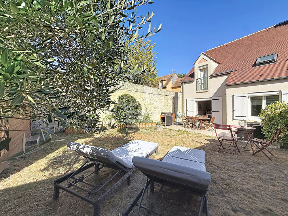 Vente Maison Maison à Vendre à Etampes 6 pièce(s) 130m2 au sol Etampes