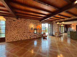  Maison  vendre 6 pices 211 m