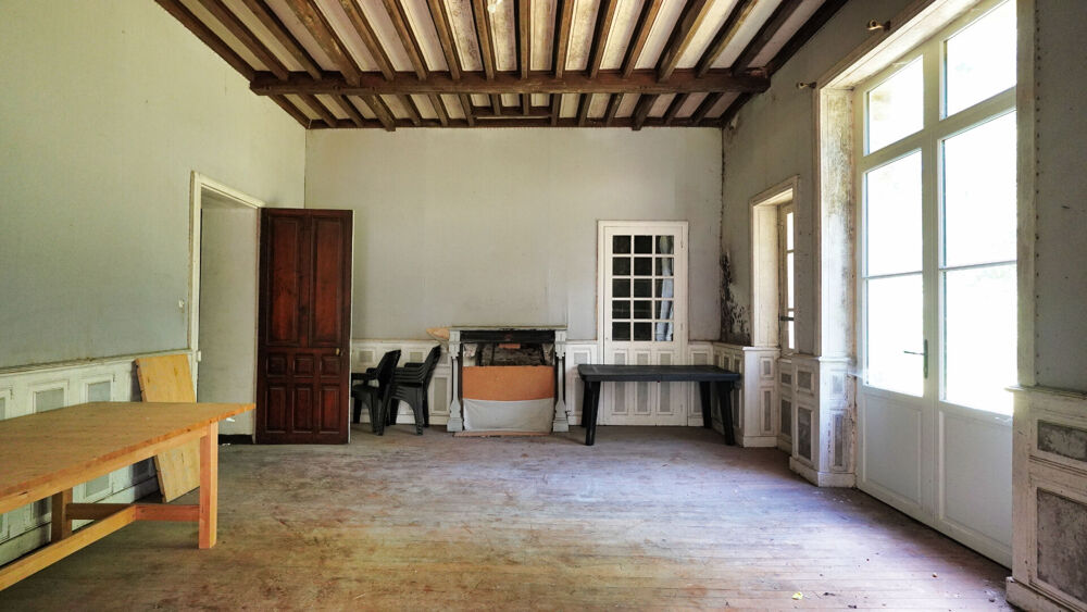MORBIHAN - Proche REDON - Manoir à rénover avec 1,7 hectares au bord de la riviere