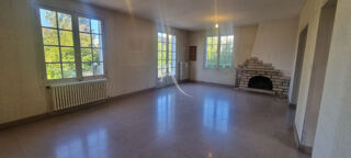 Maison 9 pièces 184 m² · à La Chaussée-Saint-Victor · 184 m² · 239 000 €