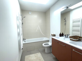 Vente Appartement Appartement  5 pièce(s) 100 m2 Dernier étage Castanet tolosan