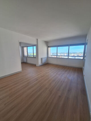  Appartement � louer 4 pi�ces 74 m�