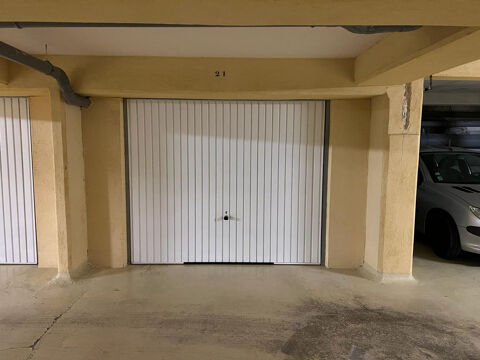  Parking / Garage  louer 15 m