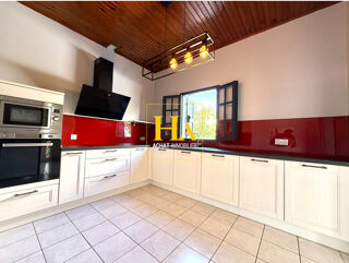  Maison � vendre 8 pi�ces 303 m�