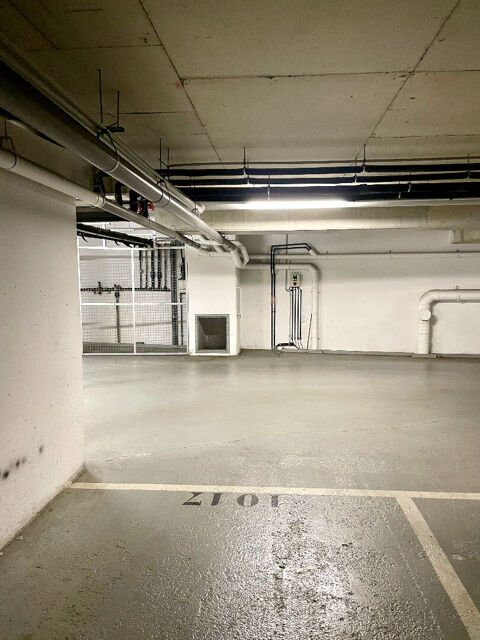  Parking / Garage  louer 