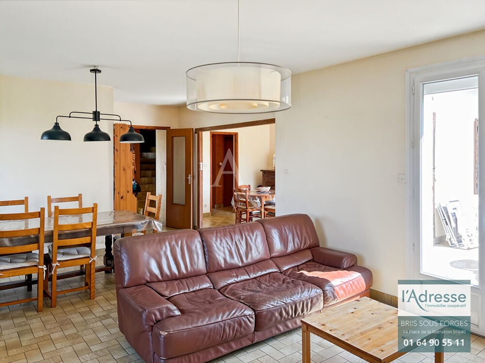 Vente Maison Briis sous forges - 5 chambres - sous sol total - Maison a fort potentiel Briis sous forges