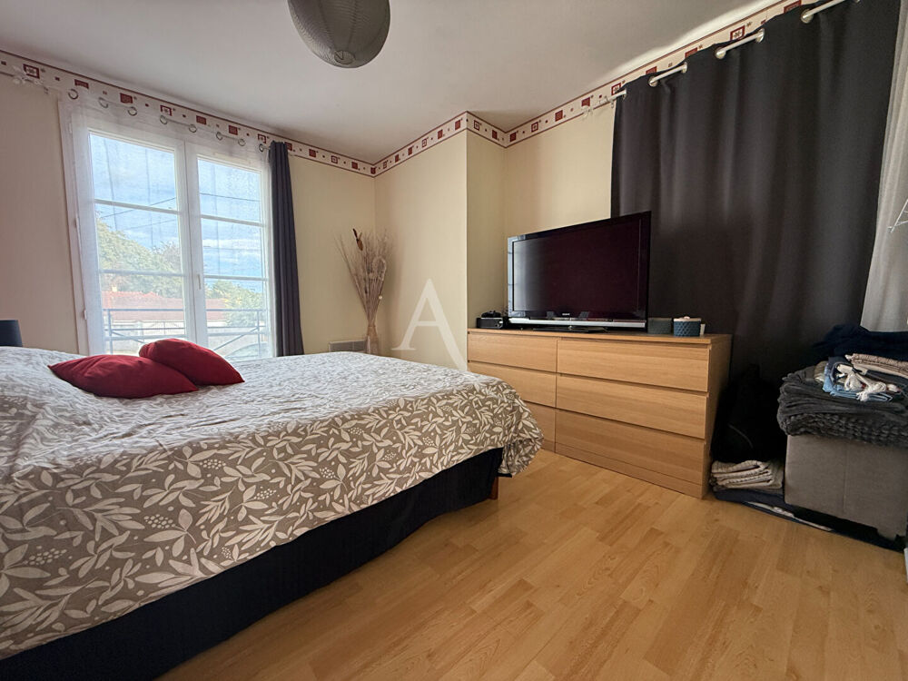 Location Appartement A LOUER - Appartement Dourdan 3 pièce(s) 72 m2 Dourdan