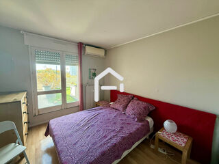  Appartement à louer 4 pièces 115 m²