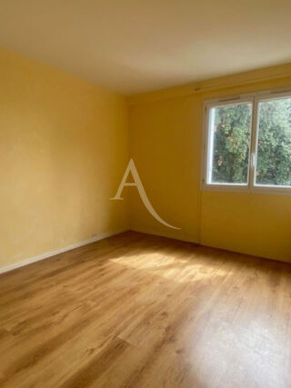 Appartement à louer 3 pièces 67 m²