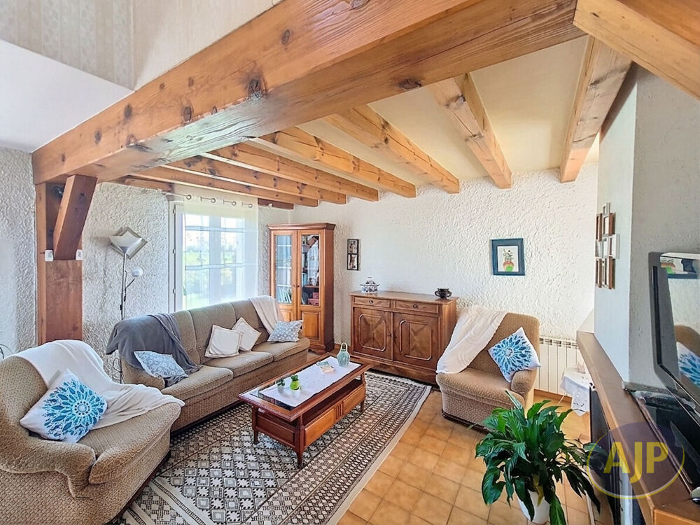 Maison Montaigu Vendee 5 pièce(s) 107 m2