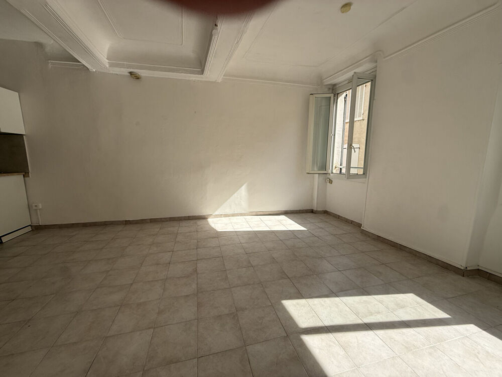 Location Appartement Appartement  2 pièces de 36.05 m² centre ville LE BEAUSSET Le beausset