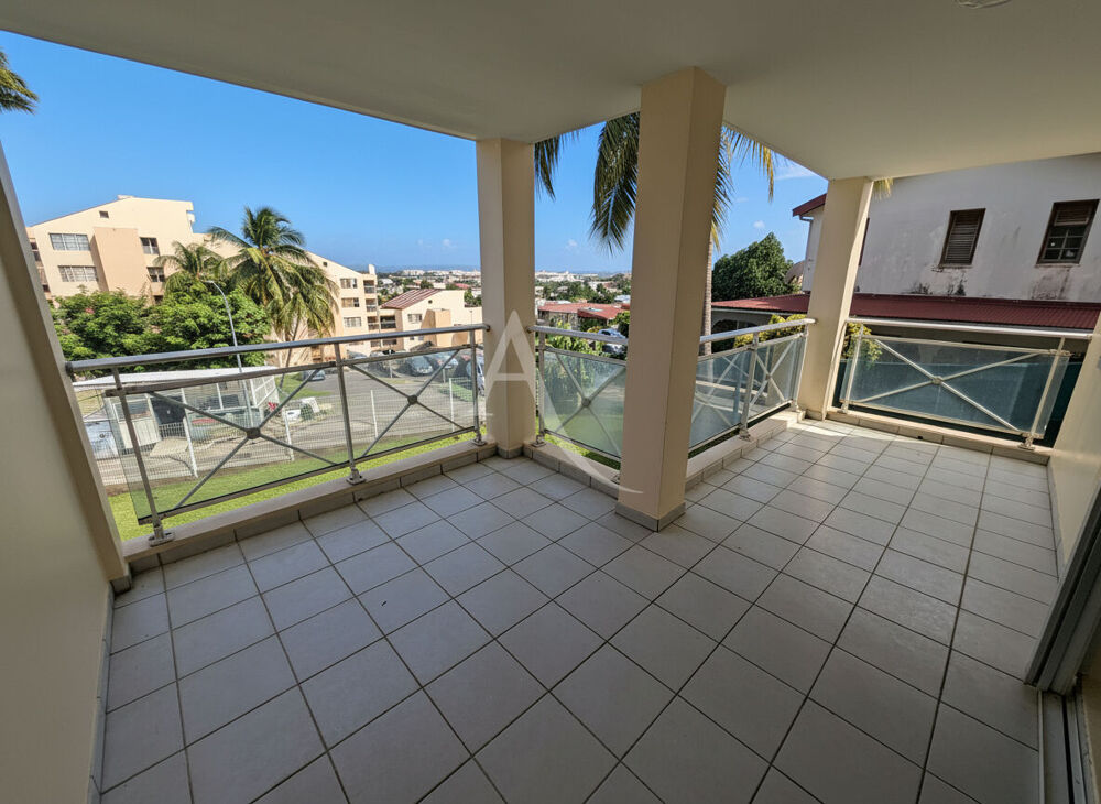 Appartement 3 pièces 61 m² · à Fort de France · 61 m² · 165 000 €