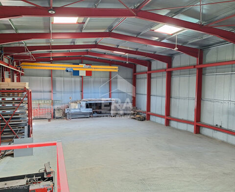   Entrepôt industriel à vendre proche de Montpon Ménestérol 