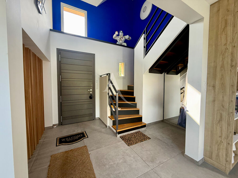 Maison d'architecte 6 pièces180 m2 , Piscine
