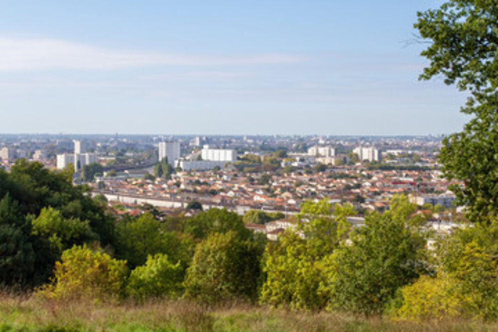   A vendre local commercial et logement de fonction à Cenon Gambetta 