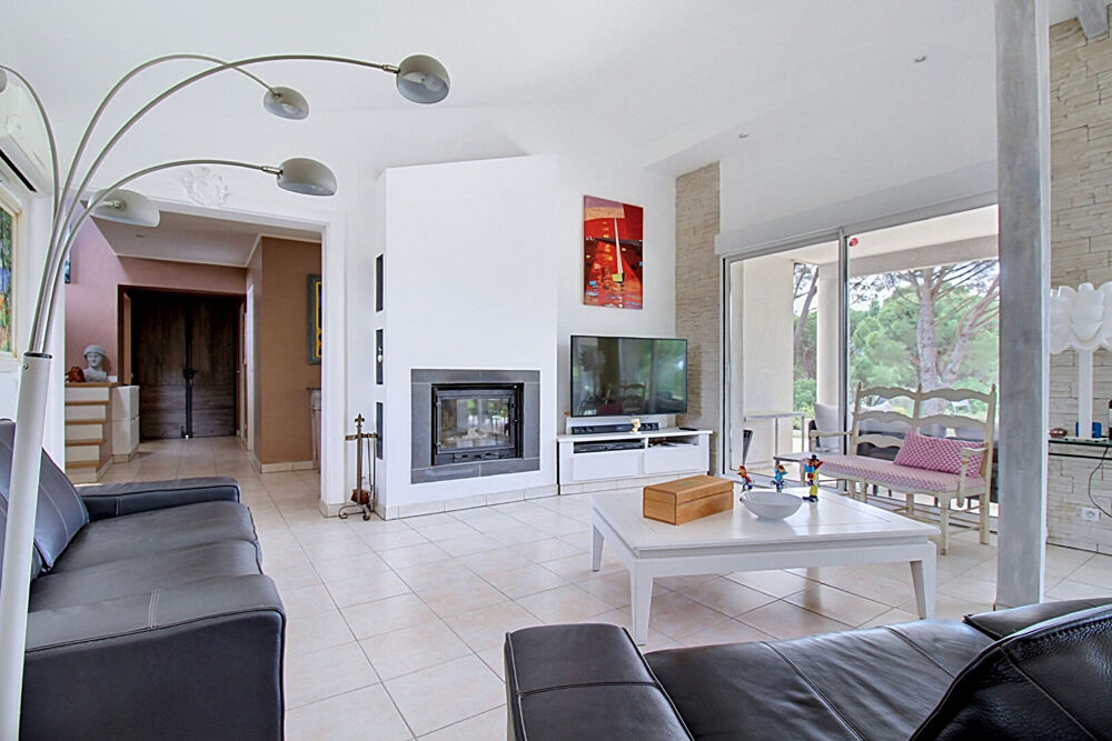 A VENDRE EN EXCLUSITIVE - Maison Vidauban 5 pièces 121 m2 + Studio 36m2 - Piscine- Garage