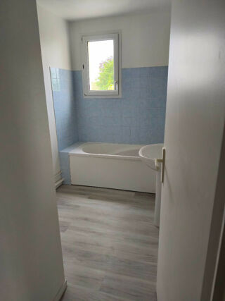  Appartement à louer 3 pièces 64 m²