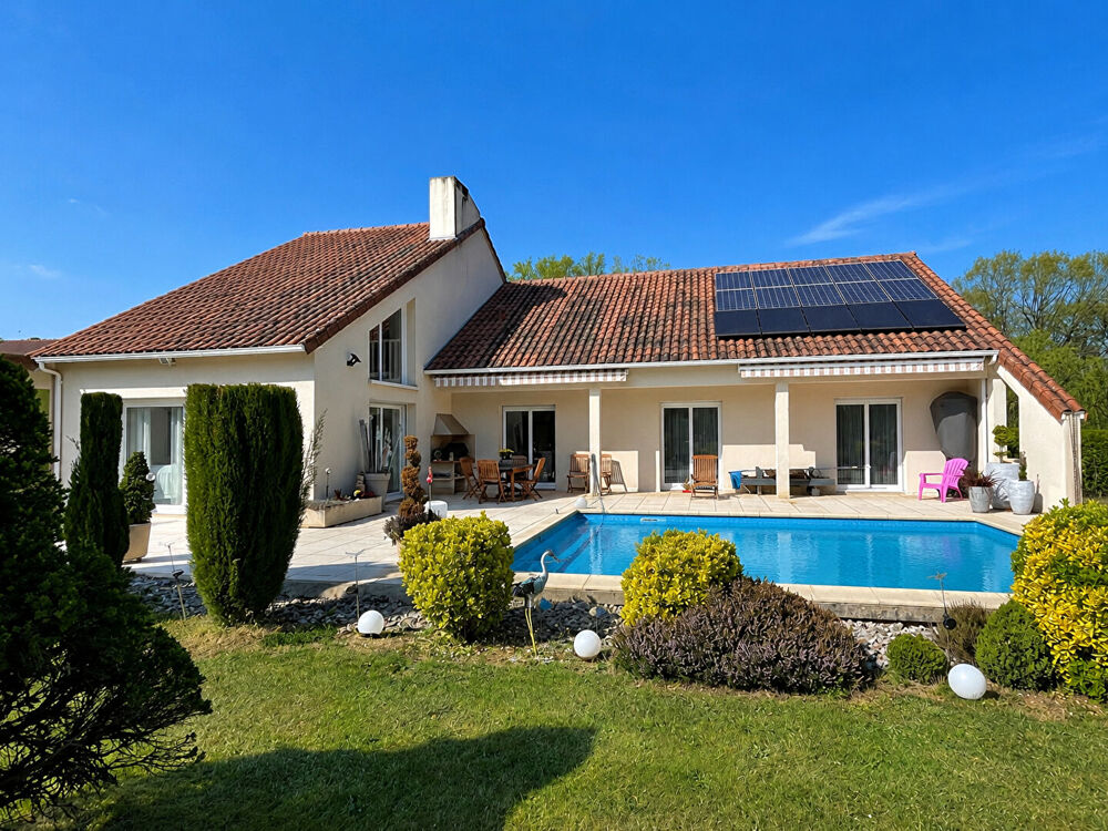HAUTE-VIENNE - Superbe maison familiale de 4 ou 5 chambres avec piscine et 2 acres ? À seulement 20 minutes de Limoges