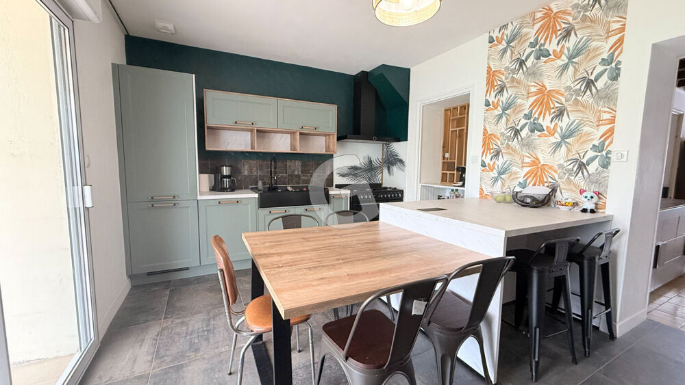 MAISON - 7 PIECES - 186 M² - A VENDRE - SAINT VINCENT SUR GRAON