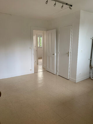  Appartement à louer 2 pièces 37 m²
