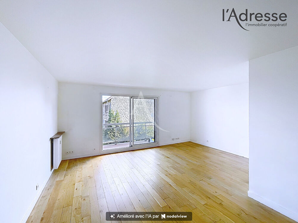 Vente Appartement Appartement Suresnes 5 pièce(s) 89.02 m2 avec 2 balcons terrasse Suresnes