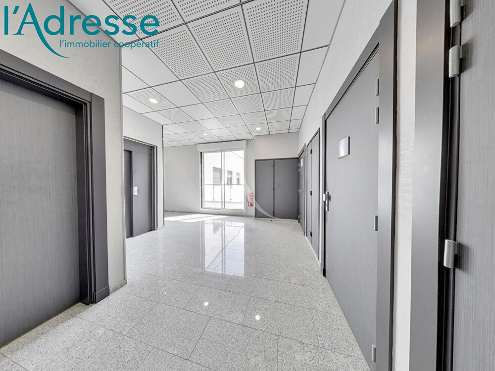 Vente Immeuble Immeuble Noisy Le Grand 2643 m2 Noisy le grand