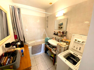  Immeuble à vendre 8 pièces 274 m²
