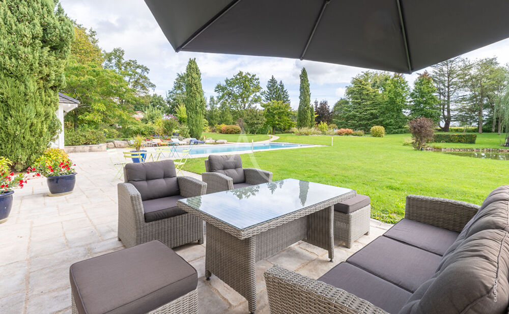 Propriété bressane de caractère - rénovation d'exception - 260 m² - Boissey