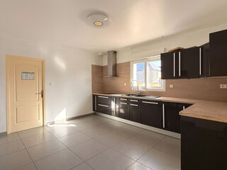  Maison � vendre 9 pi�ces 201 m�