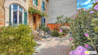Vente Maison Versailles Porchefontaine maison ancienne 8 pièces 180 m² au sol avec jardin et box Versailles
