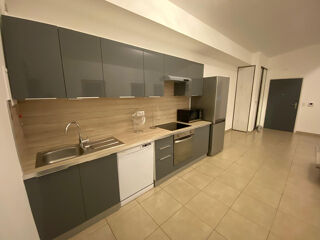  Appartement à louer 3 pièces 68 m²