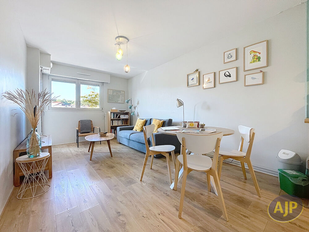 Vente Appartement ARCACHON - Appartement 2 pièces de 36 m2 avec parking et cellier Arcachon