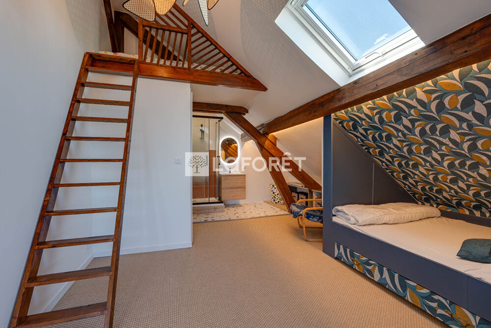 Appartement Evian Les Bains 9 pièces 270.54 m² avec vue lac aux prestations de qualité