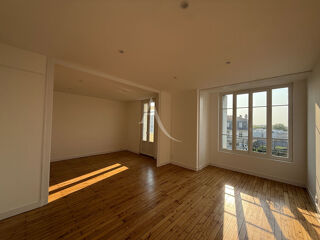  Appartement à louer 3 pièces 76 m²