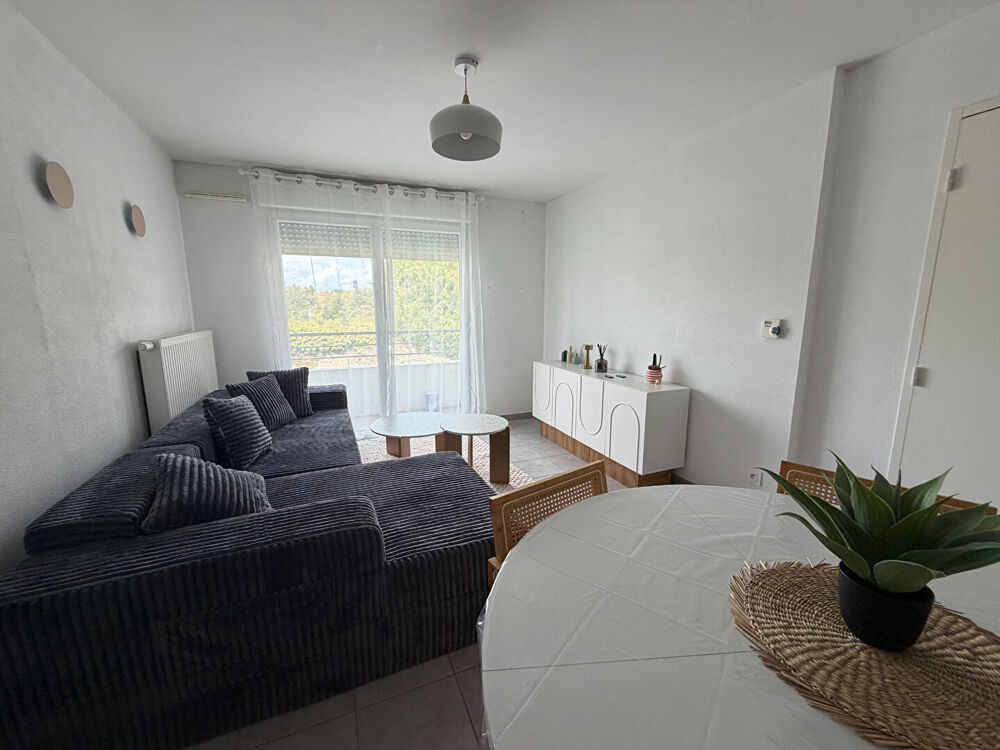 Location Appartement A louer T2 meublé avec parking et balcon Saint Barthélémy d'Anjou limite St Léonard St barthelemy d anjou