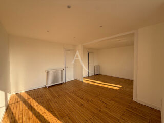  Appartement à louer 3 pièces 76 m²