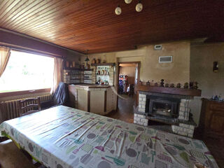  Maison  vendre 8 pices 210 m