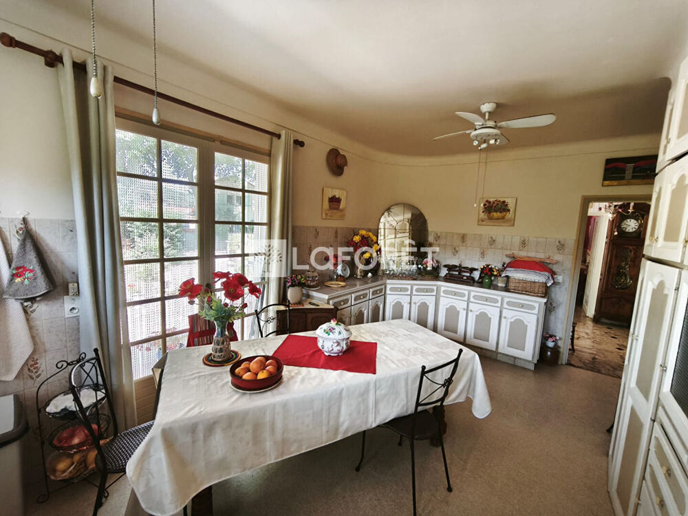 Vente Maison Céret, maison d'architecte 10 pièces 285.4 m² avec piscine, garage, jardin Ceret
