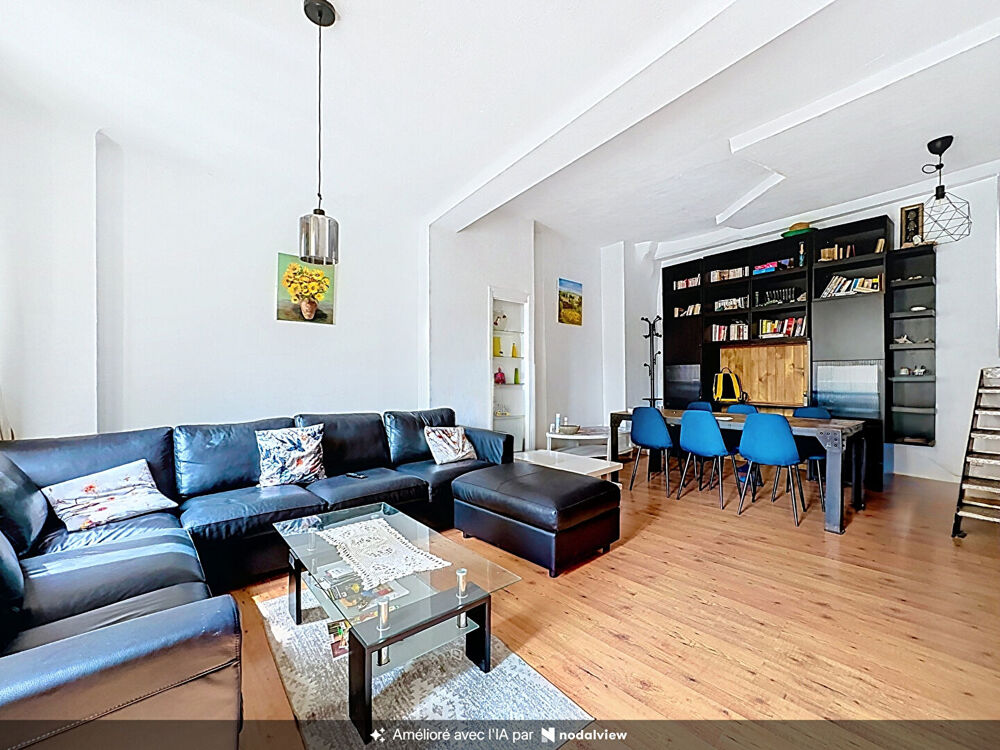 Location Appartement AVIGNON INTRA-MUROS - PLACE DU CHANGE - T4 MEUBLÉ DE 92 M² Avignon
