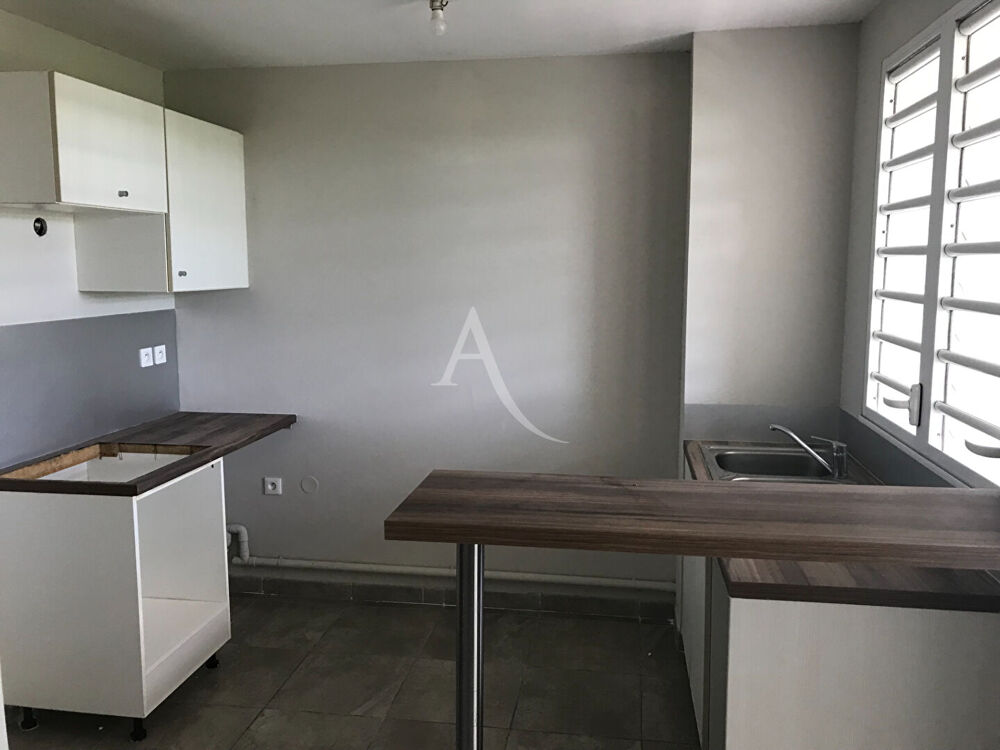 Appartement 4 pièces 81 m² à Fort de France