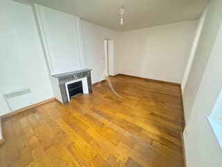  Appartement à louer 4 pièces 90 m²